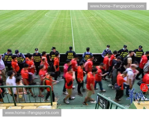 越秀山的风与天河的火：2017，那场划破广州夜空的南粤德比巅峰战